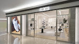 Dior stores Leon