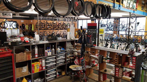 Bicycle Store «Crystal Lake Ski & Bike», reviews and photos, 905 Pyott Rd, Crystal Lake, IL 60014, USA