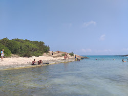 Photo de Spiaggia di Torre Pozzelle - endroit populaire parmi les connaisseurs de la détente