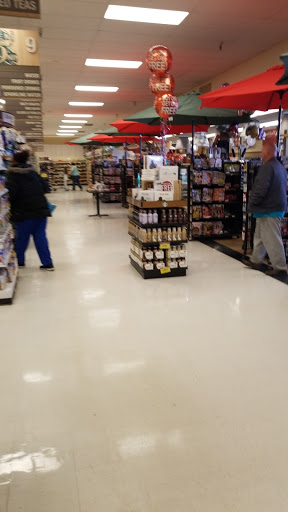 Grocery Store «Strack & Van Til Food Market», reviews and photos, 999 W Old Ridge Rd, Hobart, IN 46342, USA