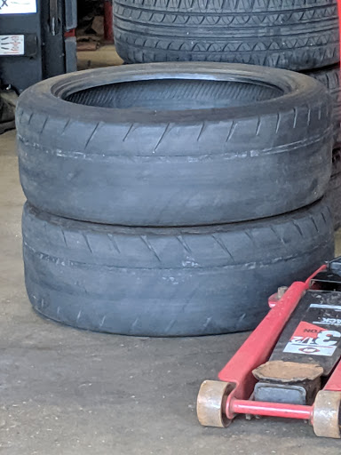 Tire Shop «Discount Tire Store - Roundlake Beach, IL», reviews and photos, 2125 N Illinois 83, Round Lake Beach, IL 60073, USA