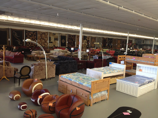 Furniture Store «Romeo & Juliet Furniture Liquidations», reviews and photos, 9810 East 8 Mile Road, Detroit, MI 48234, USA