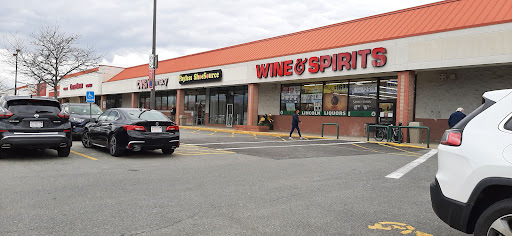 Shopping Mall «Stadium Plaza Shopping Center», reviews and photos, 10 Main St, Tewksbury, MA 01876, USA