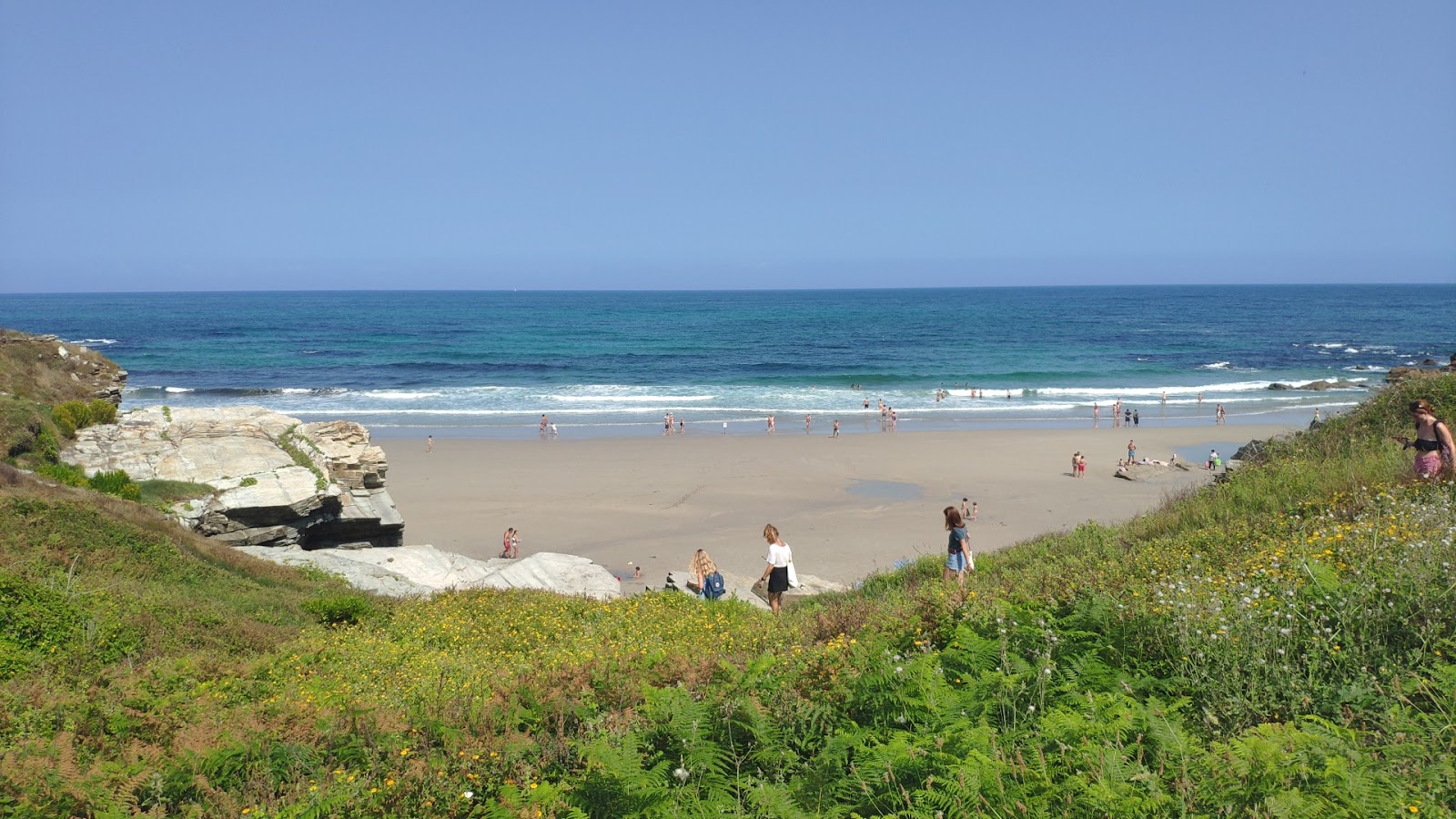 Fotografie cu Praia dos Castros cu nivelul de curățenie înalt