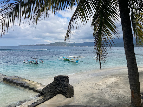 Nyuh Ivory Beach