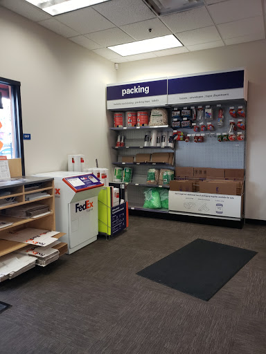Print Shop «FedEx Office Print & Ship Center», reviews and photos, 6700 Lonetree Blvd #800, Rocklin, CA 95765, USA