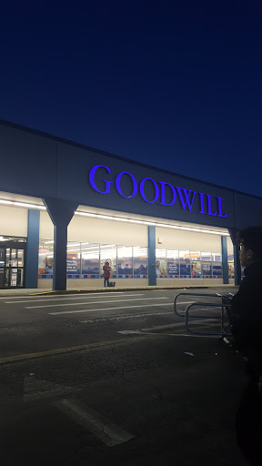 Thrift Store «Goodwill», reviews and photos