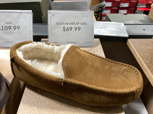 Shoe Store «DSW Designer Shoe Warehouse», reviews and photos, 43713 W Oaks Dr, Novi, MI 48377, USA