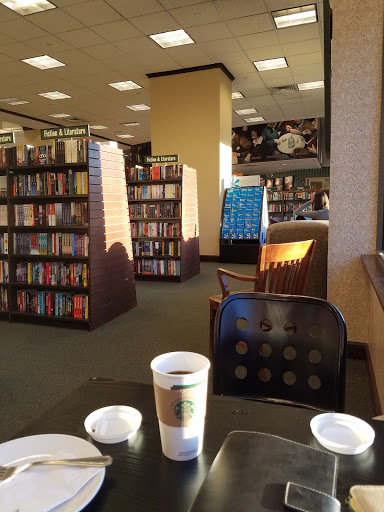 Book Store «Barnes & Noble», reviews and photos, 47 E Chicago Ave, Naperville, IL 60540, USA