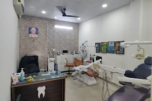 Dr Nishant Yadav Dental Clinic image