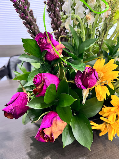 Florist «J & J Flowers and Gifts Shop», reviews and photos, 8366 Pines Blvd, Pembroke Pines, FL 33024, USA