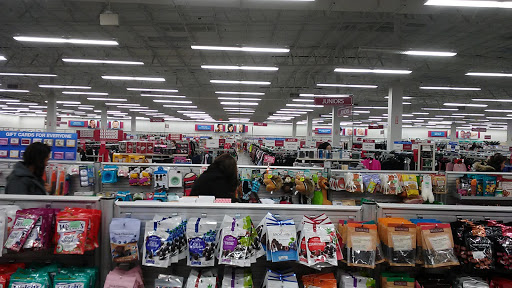 Clothing Store «Burlington Coat Factory», reviews and photos, 290 Turnpike Rd #10, Westborough, MA 01581, USA