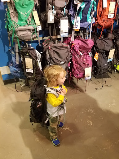 Outdoor Sports Store «Eastern Mountain Sports», reviews and photos, 3349 Monroe Ave, Rochester, NY 14618, USA