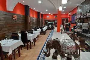 monal restaurante Valencia image
