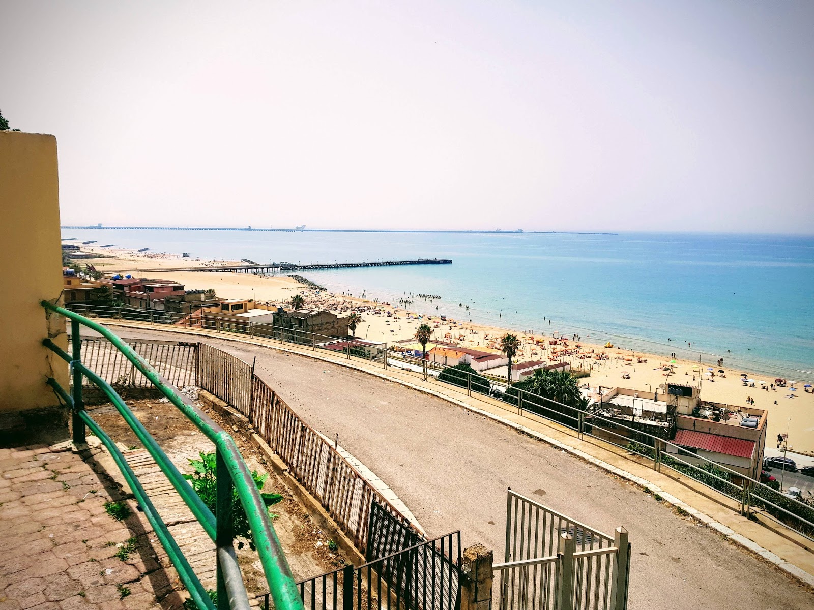 Photo de Spiaggia Di Gela et le règlement