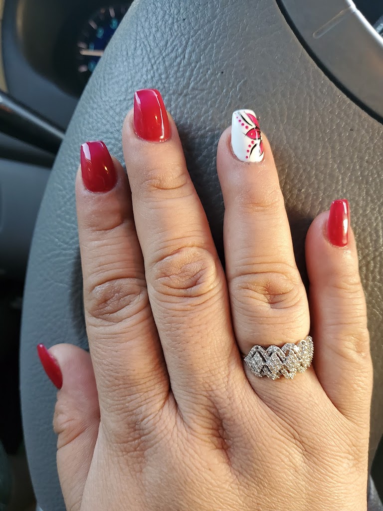 Jen's Nails & Spa 90605