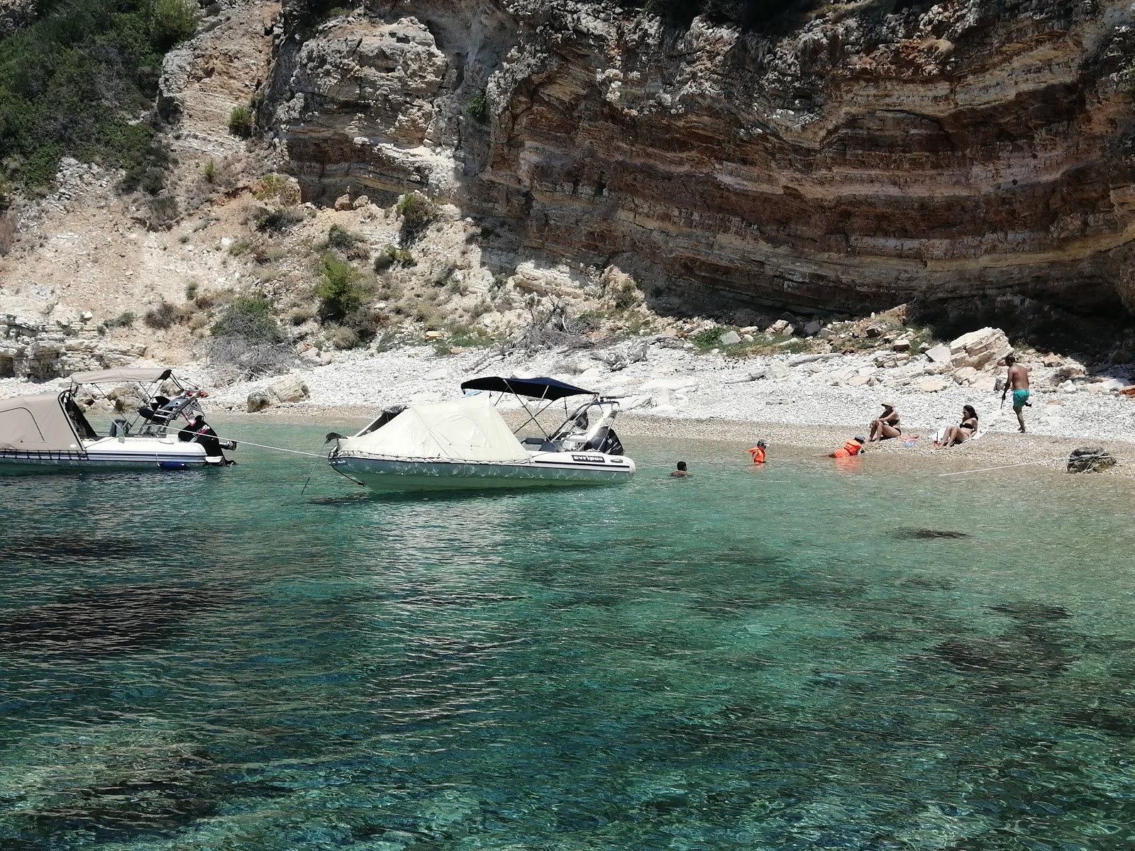 Foto di Marpunta beach con baia piccola