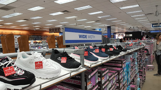 Shoe Store «SKECHERS Factory Outlet», reviews and photos, 1304 S Harbor Blvd, Fullerton, CA 92832, USA