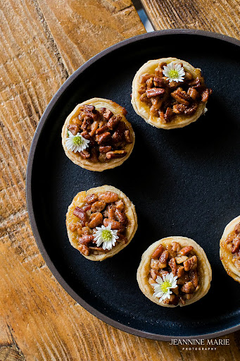 Caterer «Chowgirls Killer Catering», reviews and photos, 336 Hoover St NE, Minneapolis, MN 55413, USA