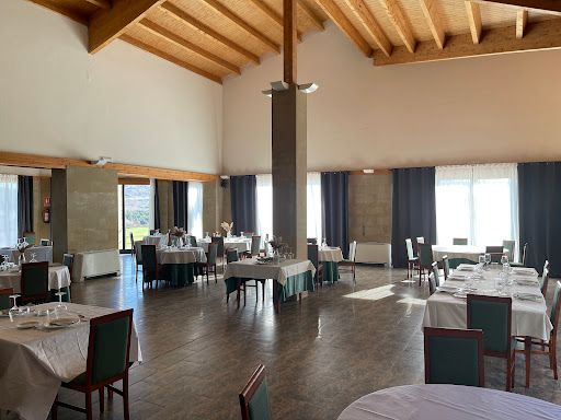 Al par Restaurante campo de golf la grajera en Logroño