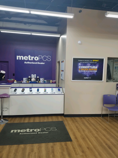 Cell Phone Store «MetroPCS Authorized Dealer», reviews and photos, 1235 S Federal Blvd, Denver, CO 80219, USA