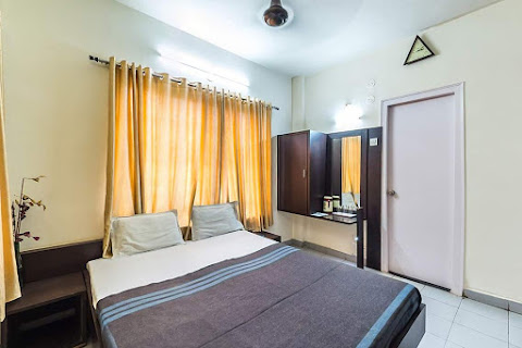 Hotel Abhishek by null