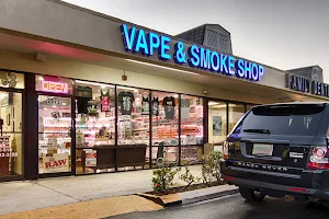 Vape & Smoke Shop - Pines image