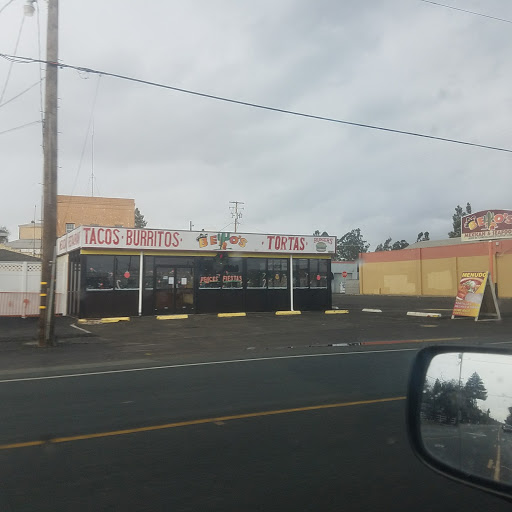 Grocery Store «Orlando Market», reviews and photos, 18754 CA-26, Linden, CA 95236, USA