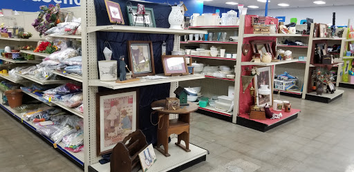 Thrift Store «Volunteers of America Thrift Store», reviews and photos, 1135 N Belsay Rd, Burton, MI 48509, USA