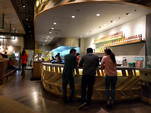 Shopping Mall «The Shops at Roosevelt Collection», reviews and photos, 150 W Roosevelt Rd, Chicago, IL 60605, USA