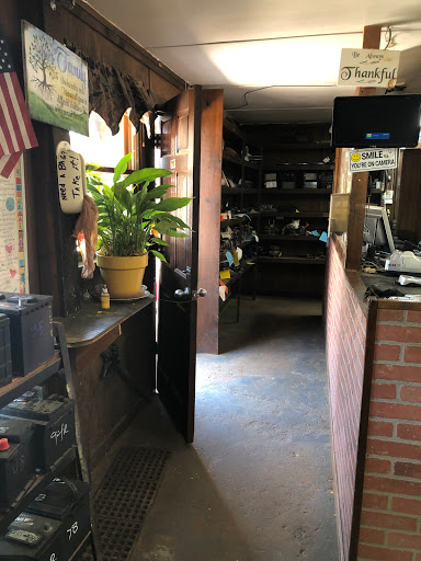 Used Auto Parts Store «Givens Auto Parts Yard 1 Dacula», reviews and photos, 324 Old Freeman Mill Rd, Dacula, GA 30019, USA