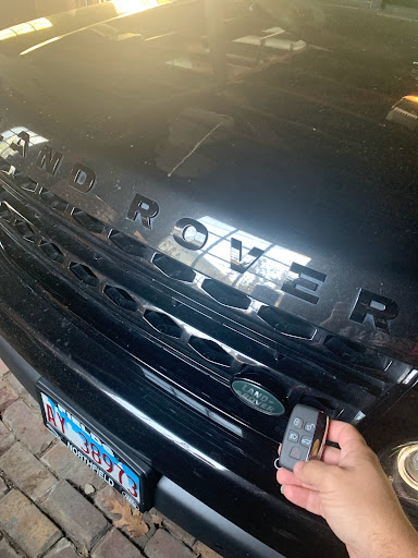 Locksmith «R.O.N Locksmith», reviews and photos, 644 W Addison St, Chicago, IL 60613, USA