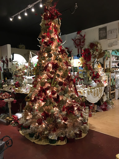 Gift Shop «Hillyer House», reviews and photos, 920 Washington Ave, Ocean Springs, MS 39564, USA