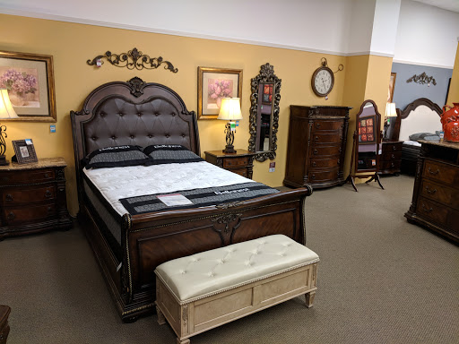 Furniture Store «Raymour & Flanigan Furniture and Mattress Store», reviews and photos, 1 Maple Ave, White Plains, NY 10605, USA