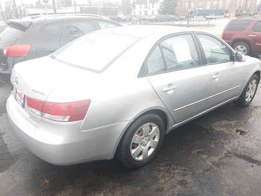 Used Car Dealer «Car Source», reviews and photos, 5821 Sheridan Rd, Kenosha, WI 53140, USA