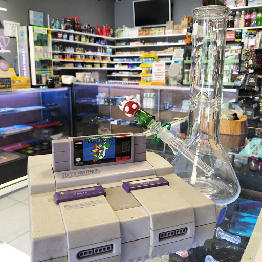 Tobacco Shop «Midtown Smoke Shop», reviews and photos, 3503 NE 2nd Ave, Miami, FL 33137, USA