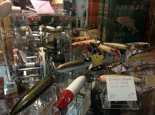 Flea Market «Fort Walton Beach Flea Market», reviews and photos, 125 Eglin Pkwy SE, Fort Walton Beach, FL 32548, USA