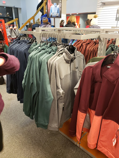 Clothing Store «The North Face Outlet», reviews and photos, 5 Bow St, Freeport, ME 04032, USA