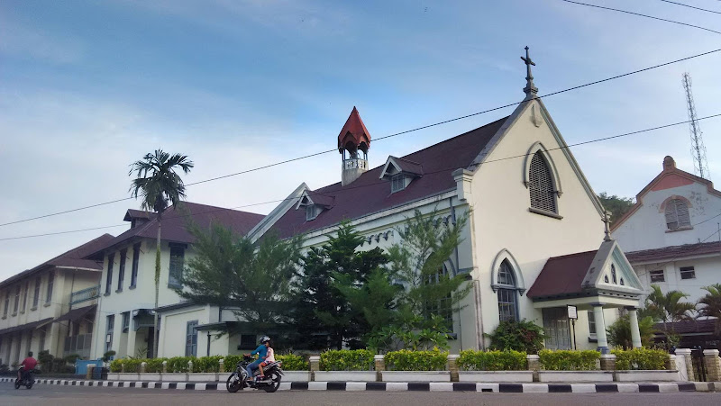 Gereja Kristen di Sumatera Barat: Menyingkap Keindahan Gereja HKBP Sawahlunto dan Tempat Lainnya