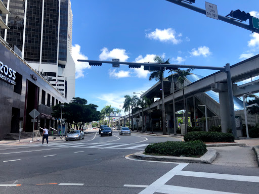 Clothing Store «Ross Dress for Less», reviews and photos, 100 S Biscayne Blvd, Miami, FL 33131, USA