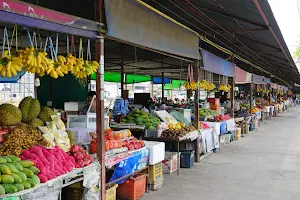 ตลาดสดกะทู้ (ใหม่) image