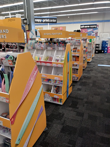 Office Supply Store «Staples», reviews and photos, 270 Upland Square Dr, Pottstown, PA 19464, USA