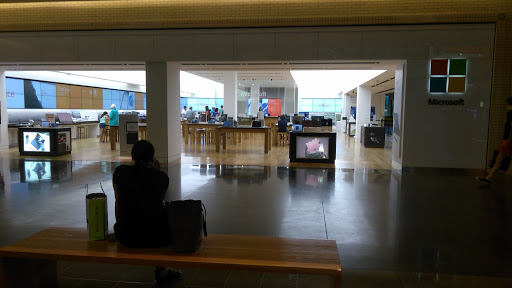 Computer Store «Microsoft Store - NorthPark Center», reviews and photos, 8687 N Central Expy #1612, Dallas, TX 75225, USA