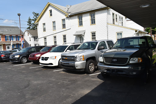 Used Car Dealer «Myers Auto Exchange», reviews and photos, 124 W Main St, Mount Joy, PA 17552, USA