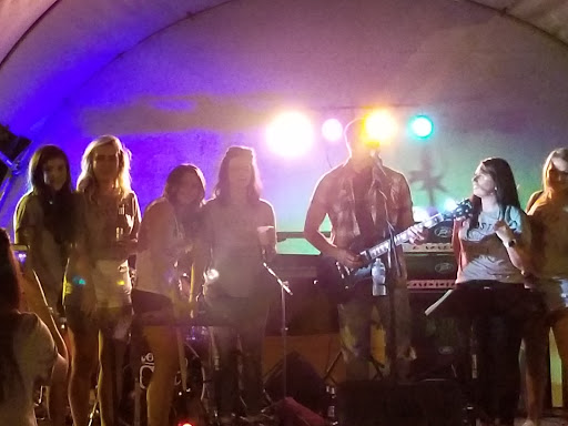 Karaoke Bar «Yankee Bar & Grill», reviews and photos, 5482 Lake Rd E, Geneva, OH 44041, USA