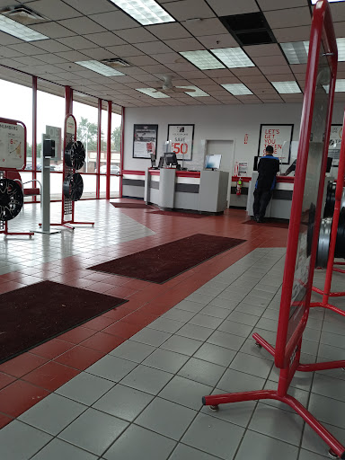 Tire Shop «Discount Tire Store», reviews and photos, 25125 Ford Rd, Dearborn, MI 48128, USA