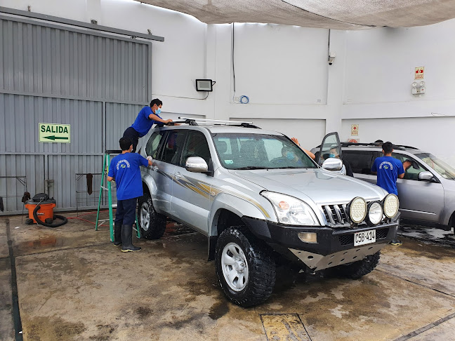 IM CAR WASH Lavado de Autos en Breña Lima - Servicio de lavado de coches