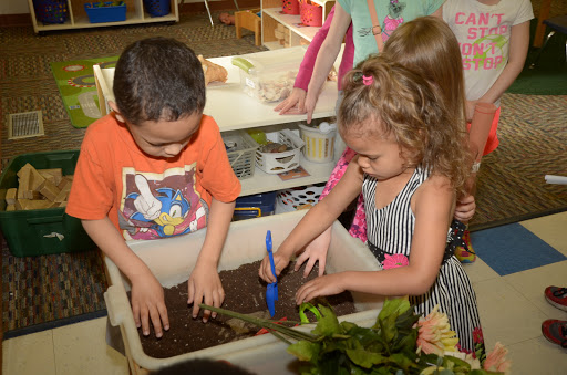 Day Care Center «Rainbow Child Care Center», reviews and photos, 505 N Main St, Springboro, OH 45066, USA