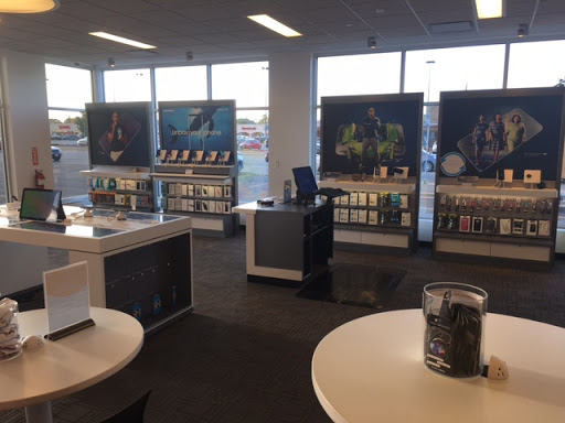 Cell Phone Store «AT&T Authorized Retailer», reviews and photos, 7201a W Dempster St Ste A, Niles, IL 60714, USA