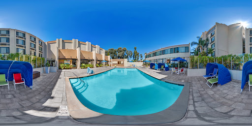 Holiday Inn & Suites Anaheim (1 BlkDisneyland), an IHG Hotel image